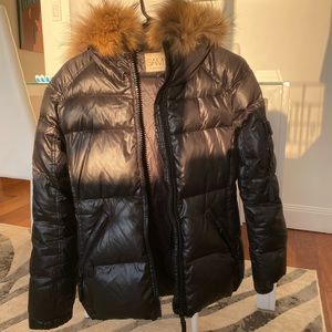 Used Black SAM. Jacket with Fur